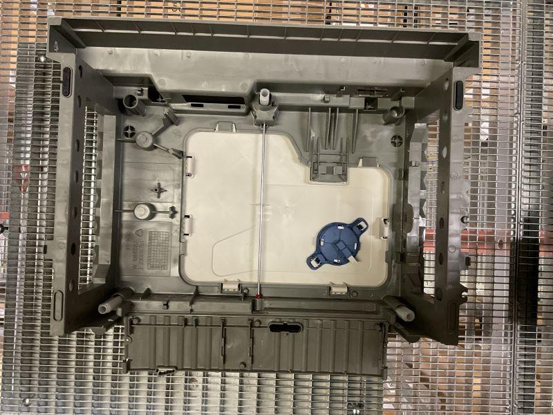 Sockel für Geschirrspüler Whirlpool 488000495946 Untergestell