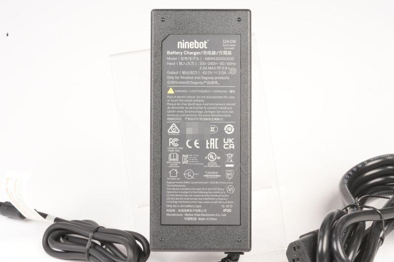 Ladegerät Segway-Ninebot AB.04.01.00.0351 für Gokart Pro und Gokart Pro 2