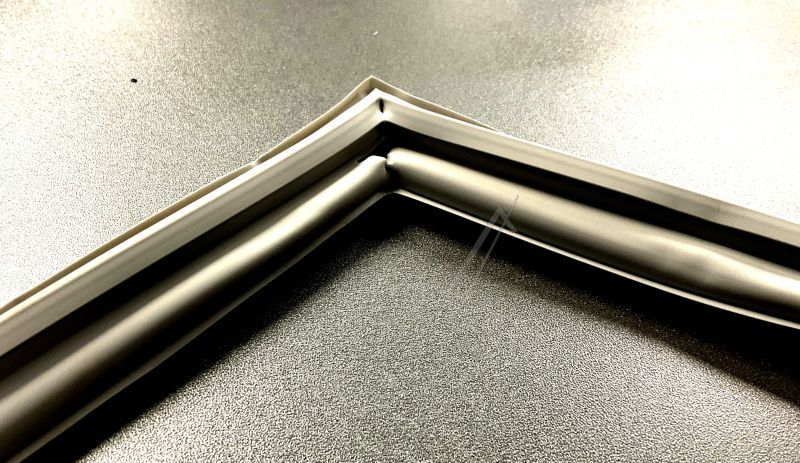 Gefrierschranktürdichtung für Kühlschrank Hisense Gorenje HK1632715 Magnetdichtung Gefrierfach