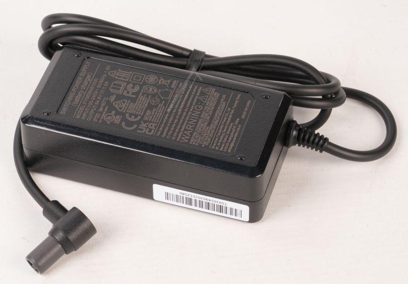 Ladeadapter für E-Scooter Navee 20020100002215 Netzteil EU Standard