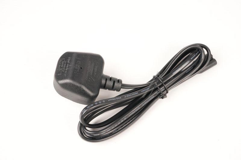Adapter UK C8 für Fernsehen & Telefonie Classic PCA50224 Stromversorgung Netzkabel