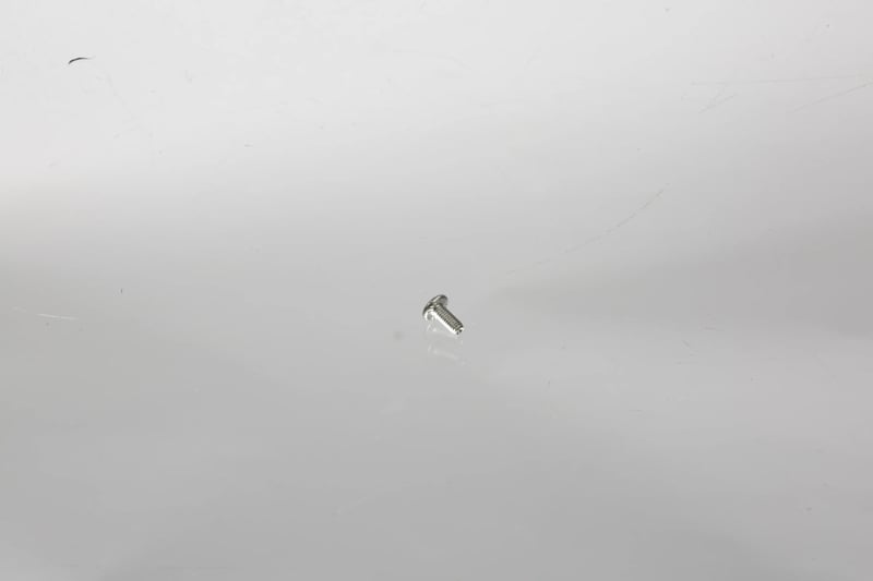 Fixierschraube für Mikrowelle Bosch 00631579 Befestigung