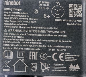 Ladegerät Segway-Ninebot AB.05.14.00.0065 24,2V 1,5A 36,3W für E-Scooter E2 E2D C2 Pro