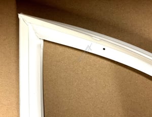 gefrierfachdichtung-fuer-smeg-kuehlschrank-754130957-weiss-gummi.557476