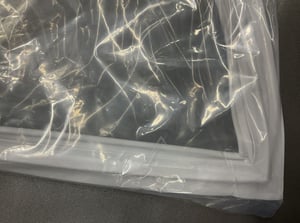 magnettuerdichtung-fuer-whirlpool-kuehlschrank-488000849584-kuehlschrankdichtung.669880