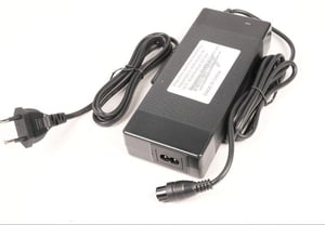 Ladegerät 54.6V 2A JEEP Extreme Performance JEMO220009 für E-Scooter