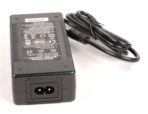 Ladegerät Aprilia APR-002 42V 1.5A für E-Scooter eSR1