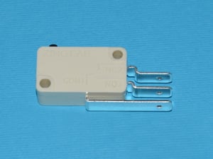 schwimmer-mikroschalter-fuer-kuehlschrank-hisense-gorenje-795705-wasserstandskontr.542306