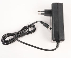 Ladegerät 29,42V 0,8A Ducati AIR-004 für E-Scooter Corse Air Red